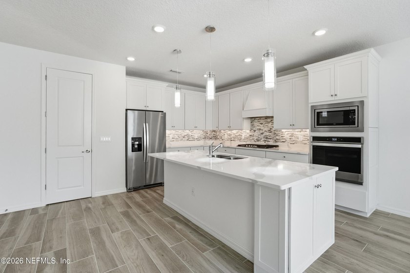 Welcome to 424 Cedar Preserve Ln in the highly desirable - photo 4