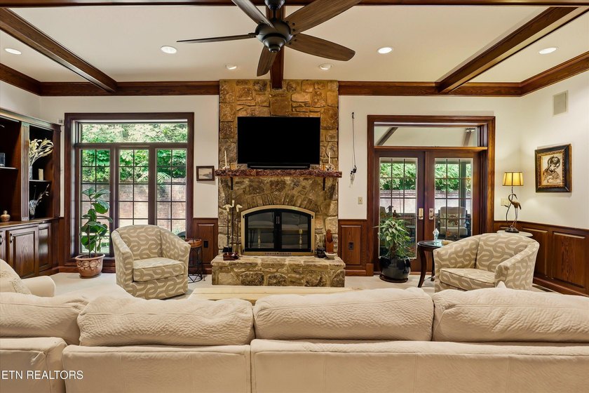 Tucked beneath a private wooded canopy in Oak Ridge's Riverbend - photo 6