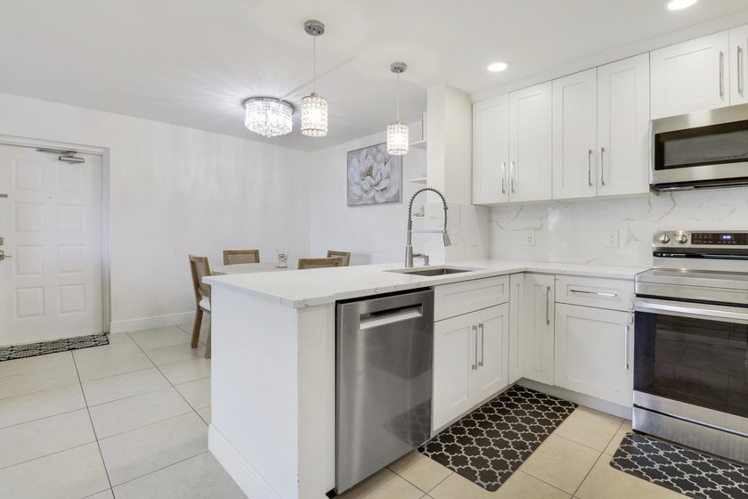 This is the best condo in the gated desirable community of Palm - photo 17