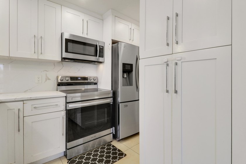 This is the best condo in the gated desirable community of Palm - photo 19