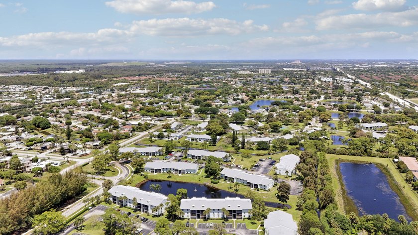This is the best condo in the gated desirable community of Palm - photo 37