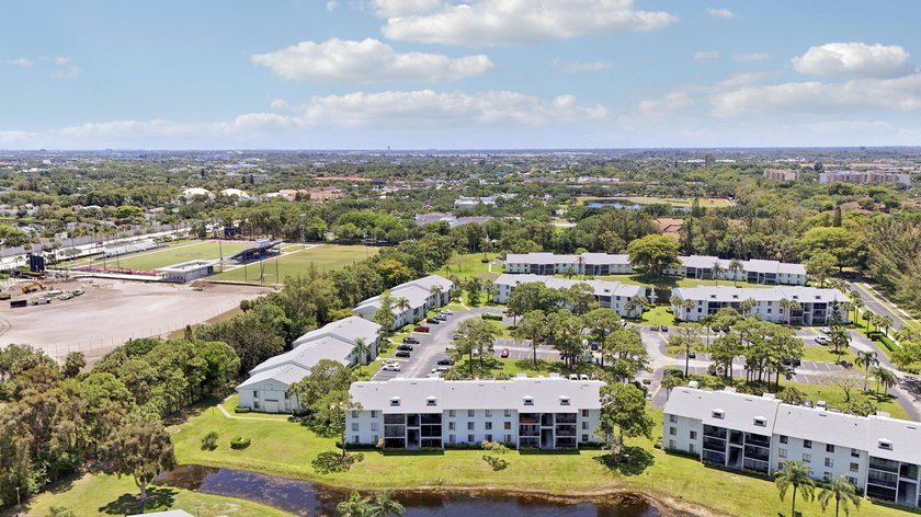 This is the best condo in the gated desirable community of Palm - photo 40