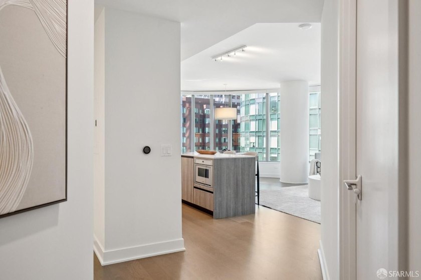 Elegant two-bedroom, two-bathroom residence at Lumina, offering - photo 6