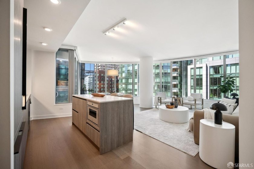 Elegant two-bedroom, two-bathroom residence at Lumina, offering - photo 7