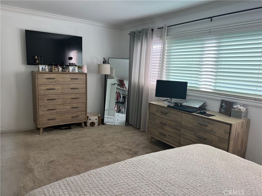 Move right into this light and bright large one bedroom condo - photo 11
