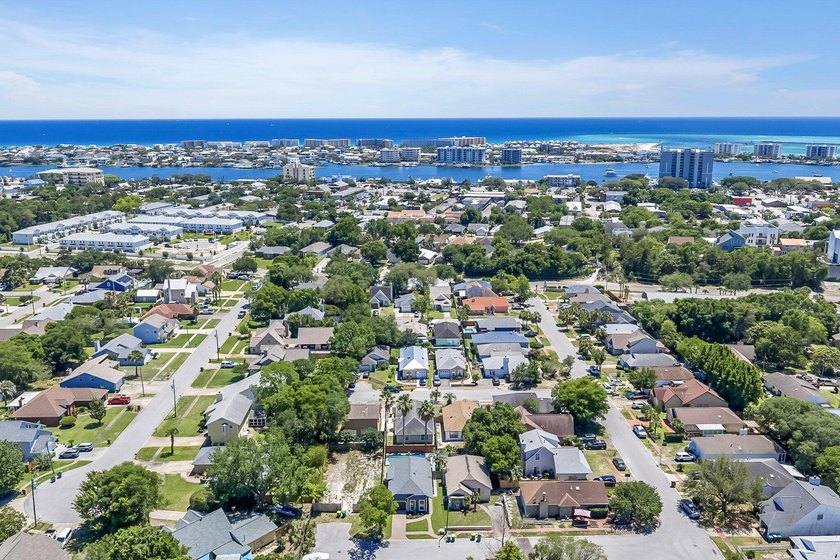 ***SELLER IS OFFERING CONCESSIONS TOWARD A RATE BUYDOWN! Welcome - photo 28