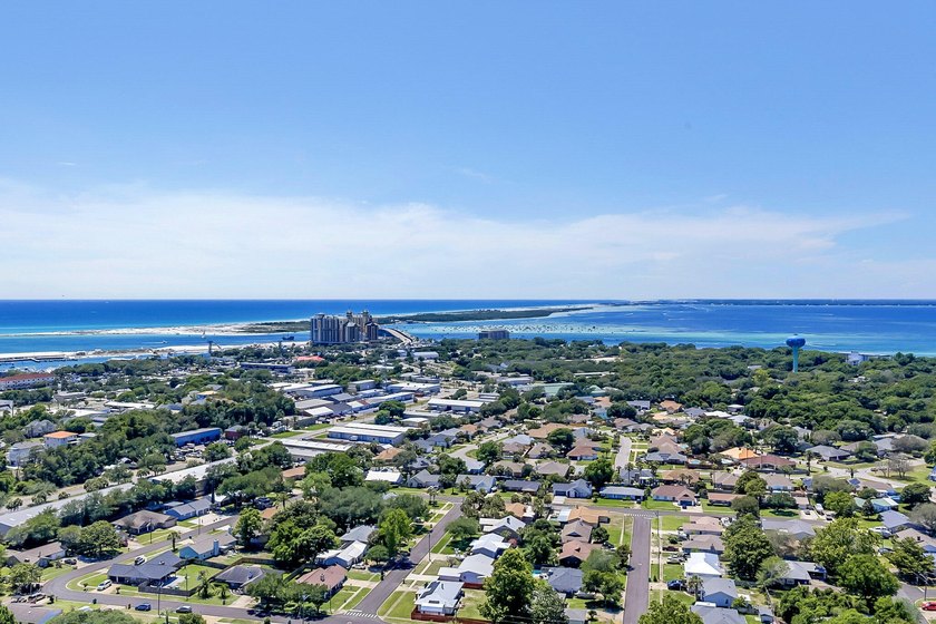 ***SELLER IS OFFERING CONCESSIONS TOWARD A RATE BUYDOWN! Welcome - photo 32