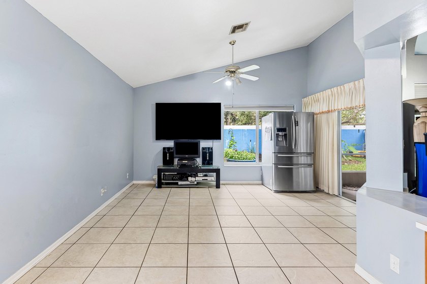 RARE OPPORTUNITY IN STONEBRIAR WITH 5 BEDROOMS, 3.5 BATHS! - photo 12