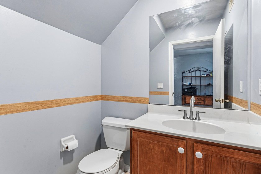 RARE OPPORTUNITY IN STONEBRIAR WITH 5 BEDROOMS, 3.5 BATHS! - photo 16