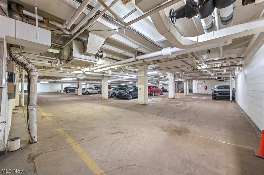 Spacious efficiency unit with ample closet space in a prime - photo 18