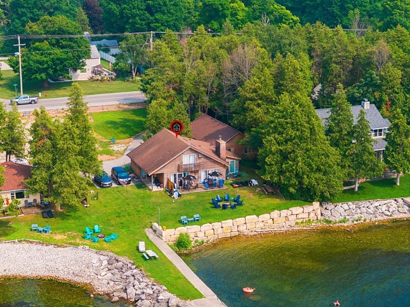 A true needle in a haystack! This rare 125-foot waterfront - photo 5