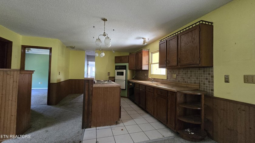 Full rehab opportunity on Mohawk Lake in the sought-after Lake - photo 4