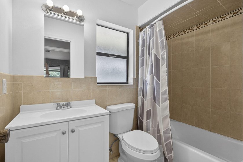 SELLER IS OFFERING A CREDIT TOWARD THE BUYER'S CLOSING COSTS! - photo 18