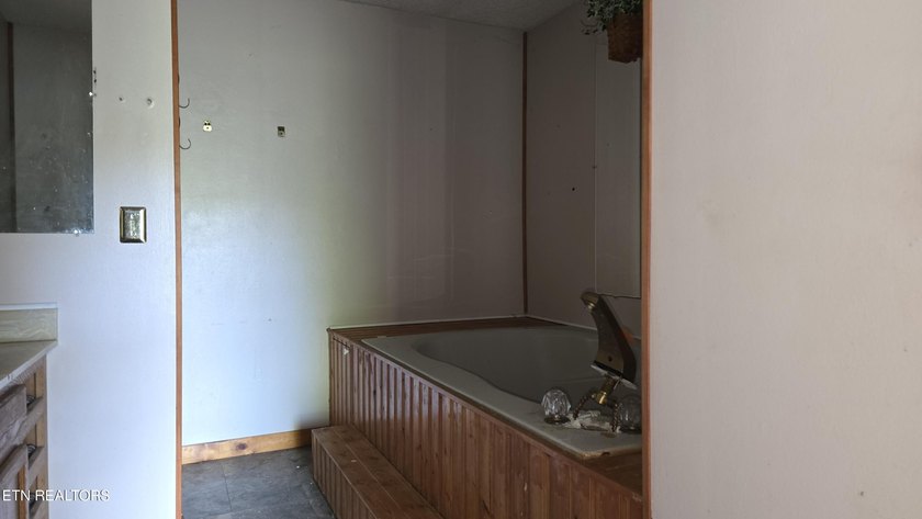 Full rehab opportunity on Mohawk Lake in the sought-after Lake - photo 9