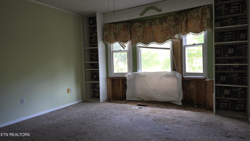 Full rehab opportunity on Mohawk Lake in the sought-after Lake - photo 10
