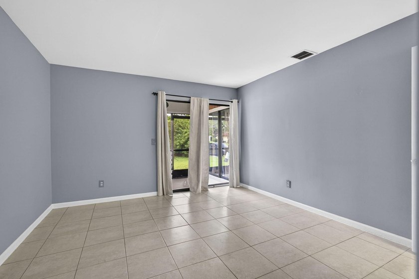 SELLER IS OFFERING A CREDIT TOWARD THE BUYER'S CLOSING COSTS! - photo 23