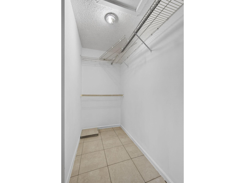 SELLER IS OFFERING A CREDIT TOWARD THE BUYER'S CLOSING COSTS! - photo 26