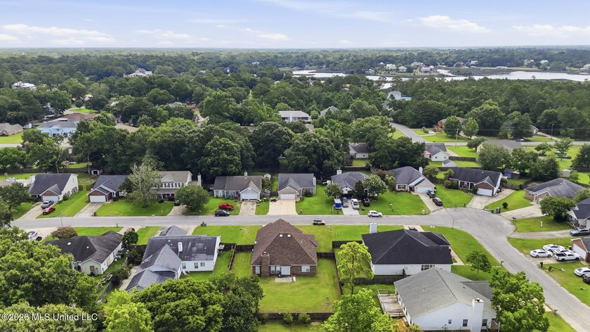 Welcome to this beautifully updated home featuring timeless - photo 28
