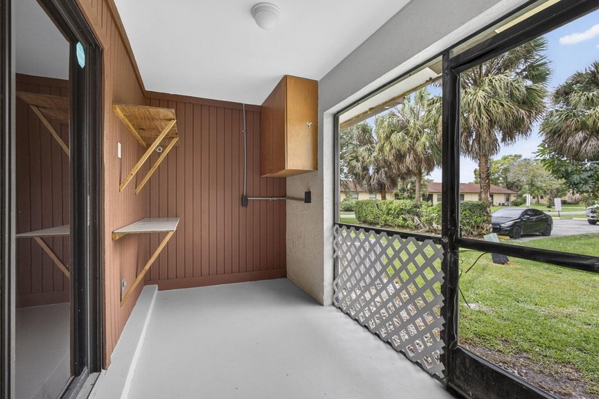SELLER IS OFFERING A CREDIT TOWARD THE BUYER'S CLOSING COSTS! - photo 28