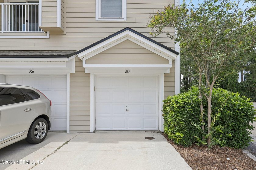 Beautifully maintained end-unit condo in the gated community of - photo 3