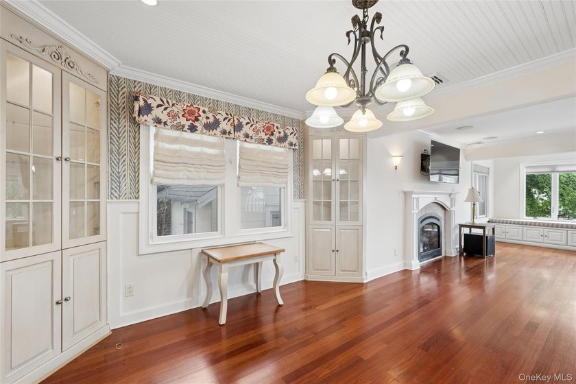 Spacious and beautifully maintained 3-bedroom, 2.5-bath home - photo 12