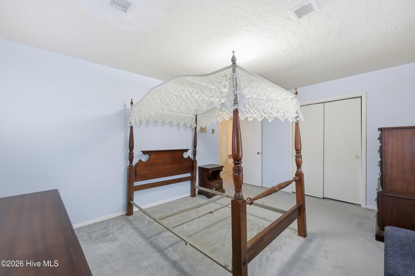 Welcome to peaceful country living on 1.69 acres outside city - photo 22