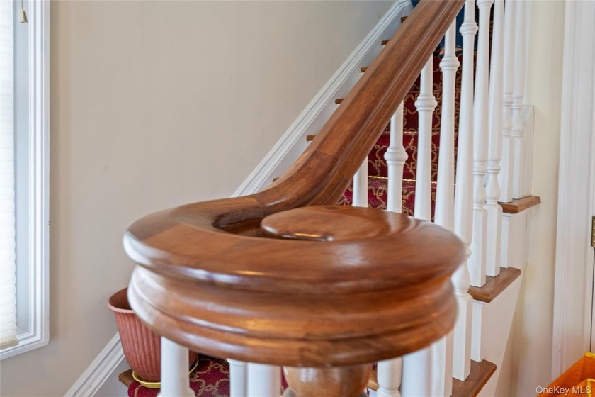 Spacious and beautifully maintained 3-bedroom, 2.5-bath home - photo 24