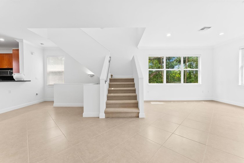 Downtown Fort Lauderdale Townhouse in Gated Community. Corner - photo 8