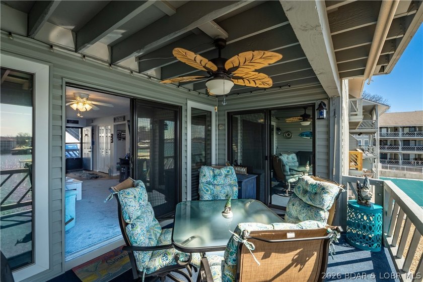 Motivated sellers! Experience the ultimate lakefront lifestyle - photo 28