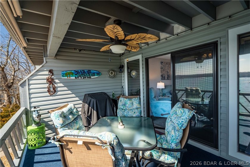 Motivated sellers! Experience the ultimate lakefront lifestyle - photo 29