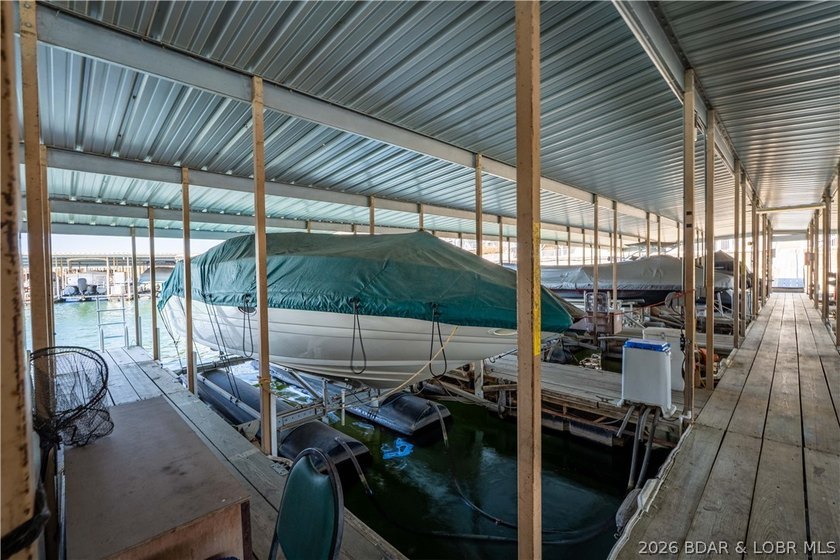 Motivated sellers! Experience the ultimate lakefront lifestyle - photo 38