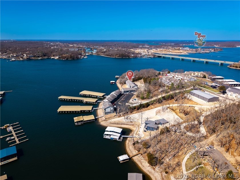 Motivated sellers! Experience the ultimate lakefront lifestyle - photo 41