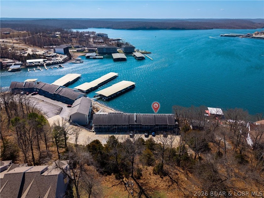 Motivated sellers! Experience the ultimate lakefront lifestyle - photo 44