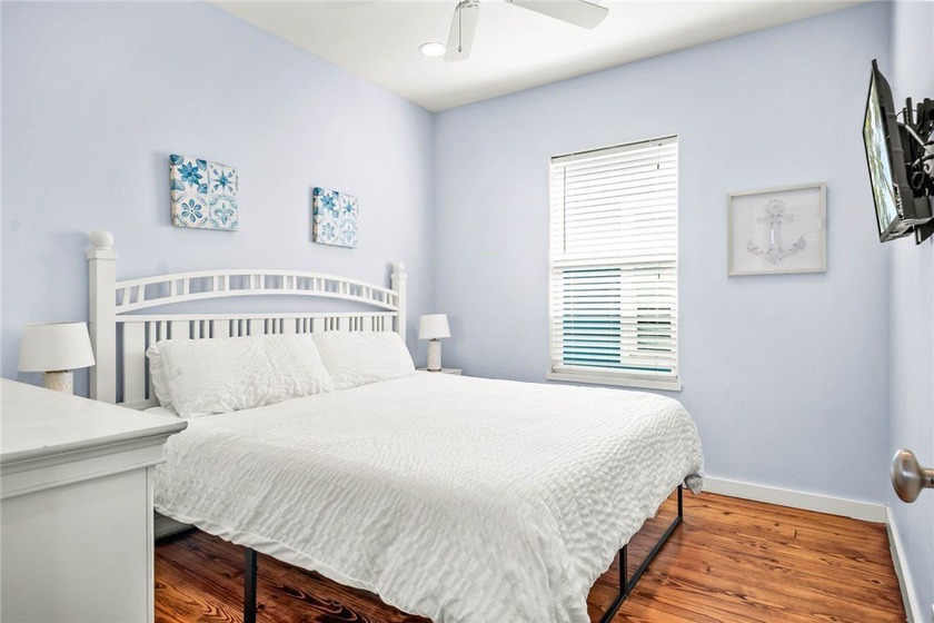 Welcome to your Gulf Coast escape! Nestled in the desirable - photo 13