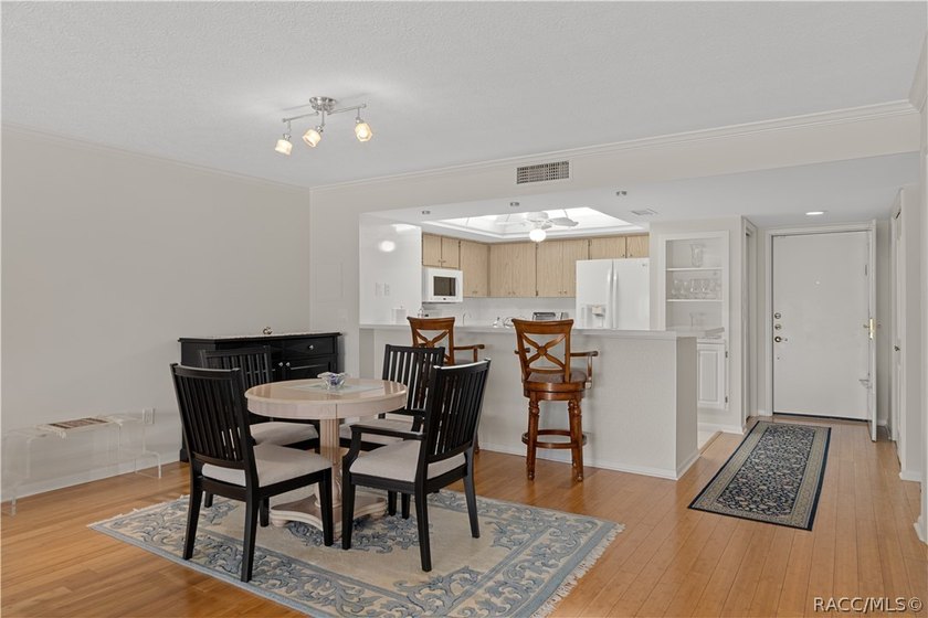 Maintenance Free Living! HOA includes Wi-Fi, basic cable, water - photo 13