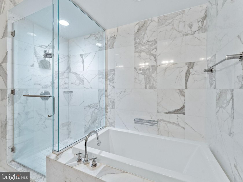 Luxury Living at The Ritz-Carlton Residences | Furnished | Prime - photo 13