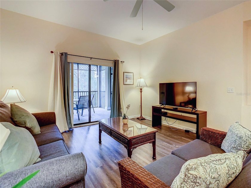 Welcome to your perfect getaway! This beautifully furnished - photo 16