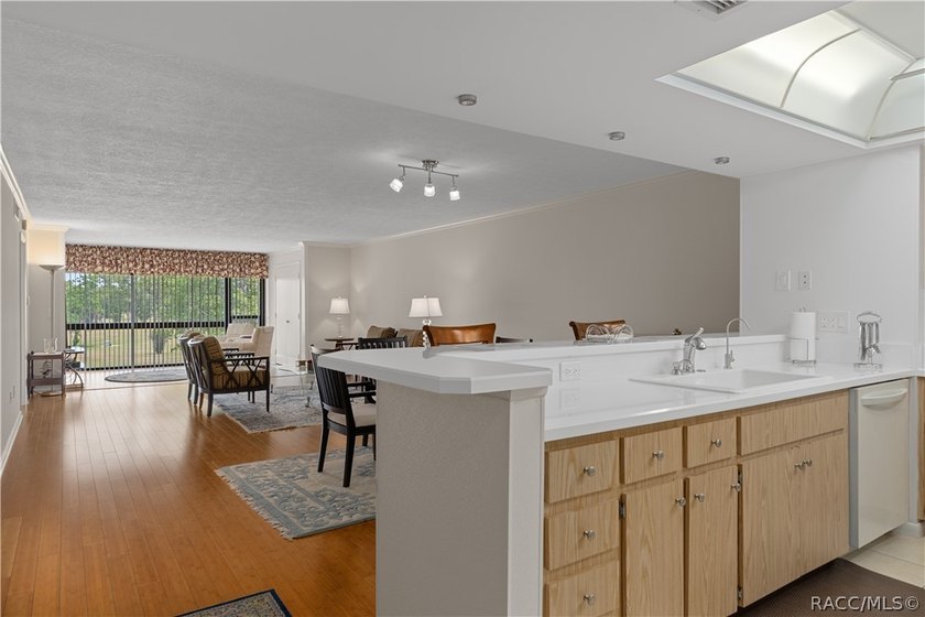 Maintenance Free Living! HOA includes Wi-Fi, basic cable, water - photo 17