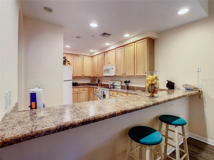 Welcome to your perfect getaway! This beautifully furnished - photo 19