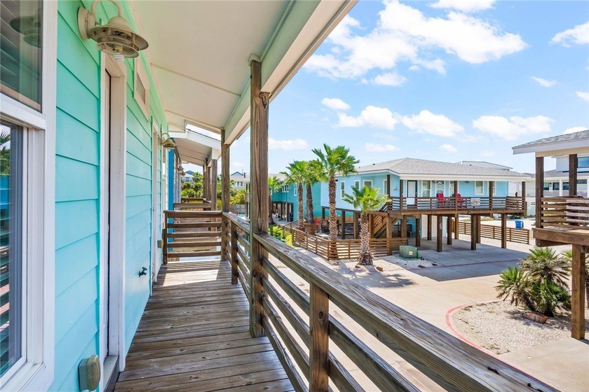 Welcome to your Gulf Coast escape! Nestled in the desirable - photo 23