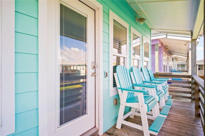 Welcome to your Gulf Coast escape! Nestled in the desirable - photo 28