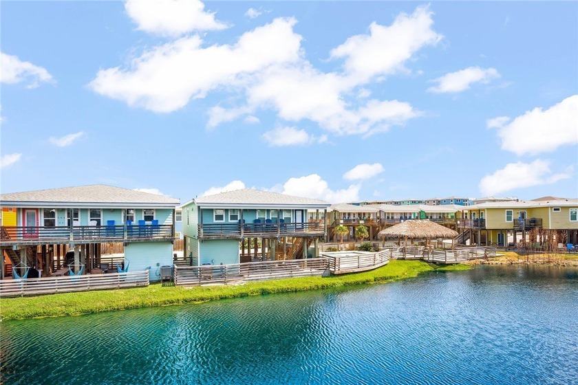 Welcome to your Gulf Coast escape! Nestled in the desirable - photo 29