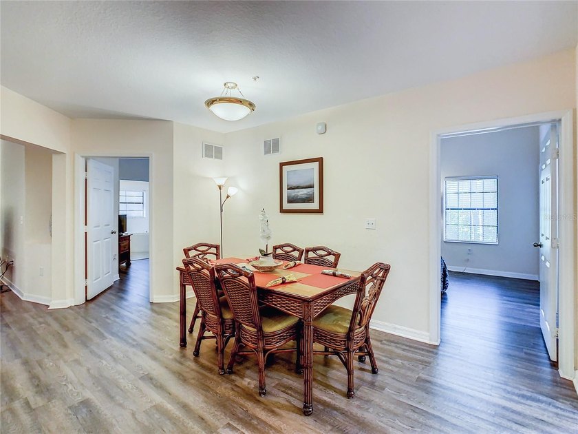 Welcome to your perfect getaway! This beautifully furnished - photo 31
