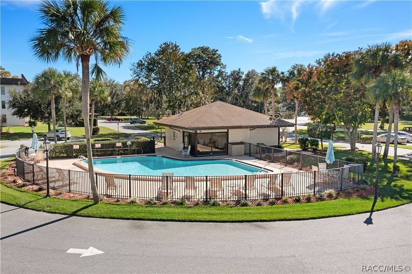Maintenance Free Living! HOA includes Wi-Fi, basic cable, water - photo 36