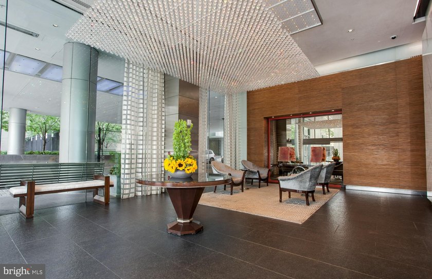 Luxury Living at The Ritz-Carlton Residences | Furnished | Prime - photo 38