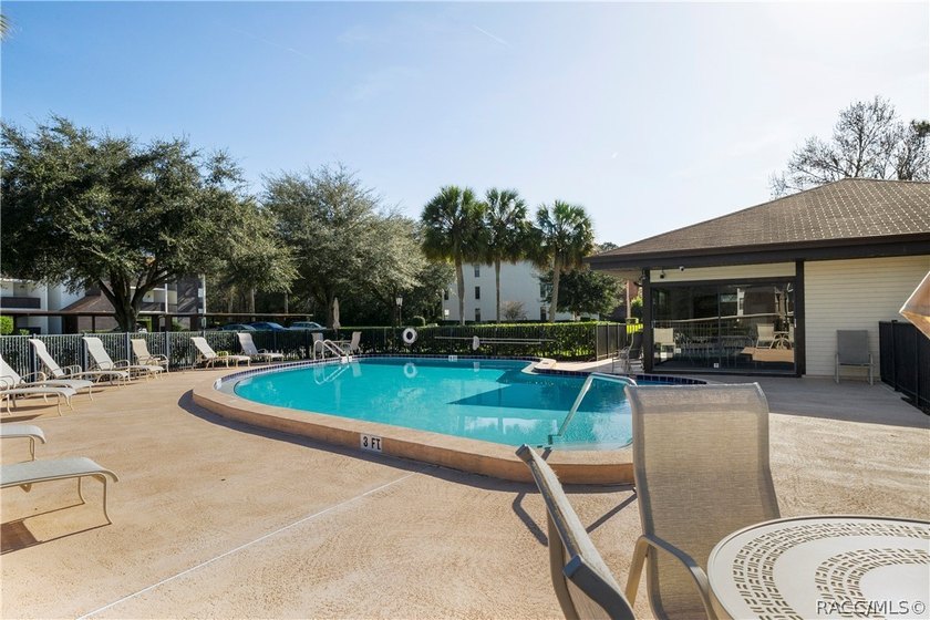 Maintenance Free Living! HOA includes Wi-Fi, basic cable, water - photo 40