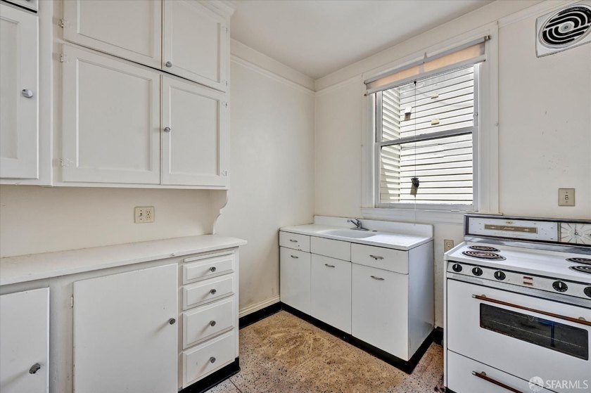 A great opportunity to restore a rare piece of San Francisco - photo 9