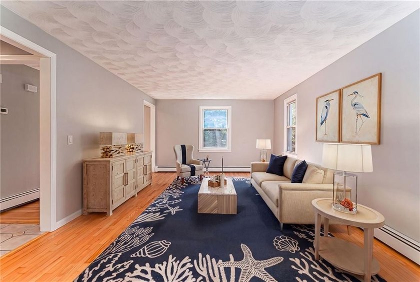 This beautifully updated, turn-key Colonial perfectly pairs - photo 24