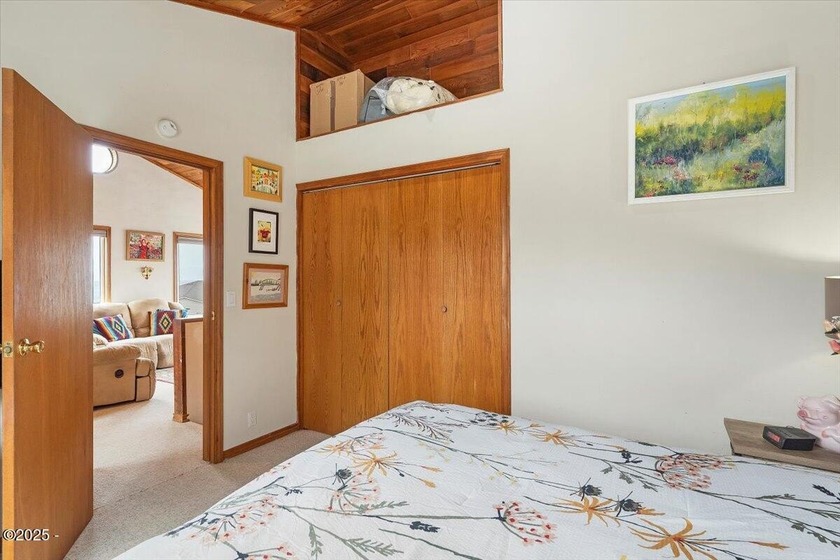 Welcome to your coastal retreat! Beautiful ocean view home just - photo 33