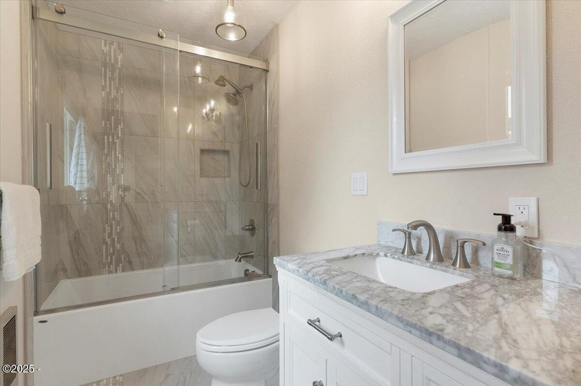 Welcome to your coastal retreat! Beautiful ocean view home just - photo 34